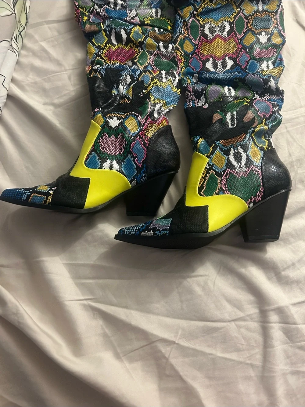 Gorgeous Statement Multicolor Snake-Print Slouchy Western over the knee boots.👢